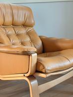 Vintage fauteuil leer hout jaren 50/60/70, Huis en Inrichting, Fauteuils, Ophalen, Minder dan 75 cm, Zo goed als nieuw, 50 tot 75 cm