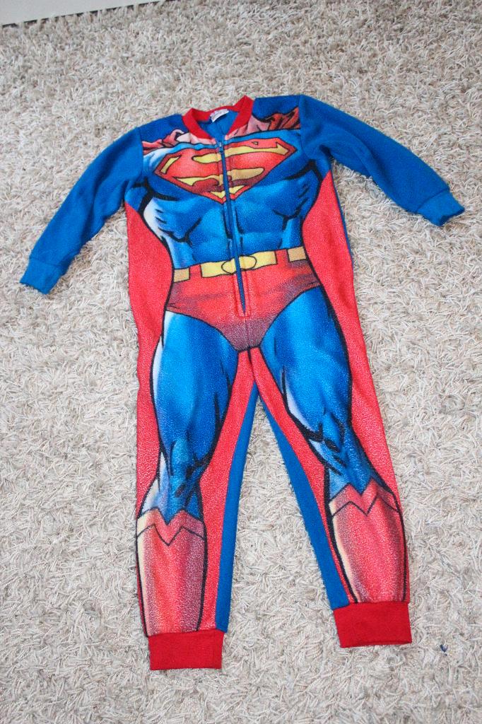 Kinderkleding jongenskleding Spiderman onesie maat 110-116, Kinderen en Baby's, Kinderkleding | Maat 110, Gebruikt, Jongen, Nacht- of Onderkleding