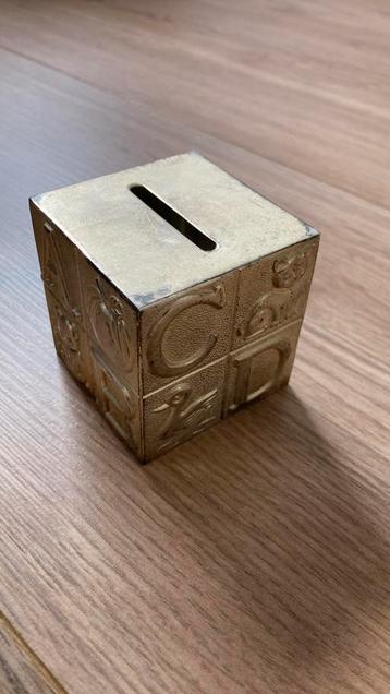 Spaarpot van de juwelier beschikbaar voor biedingen
