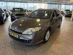 Renault Laguna Estate 2.0 dCi Dynamique, Laguna, Stof, 1532 kg, 4 cilinders