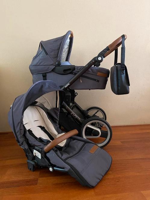 Mutsy EVO met reiswieg, zitje, regencovers en luiertas, Kinderen en Baby's, Kinderwagens en Combinaties, Zo goed als nieuw, Mutsy