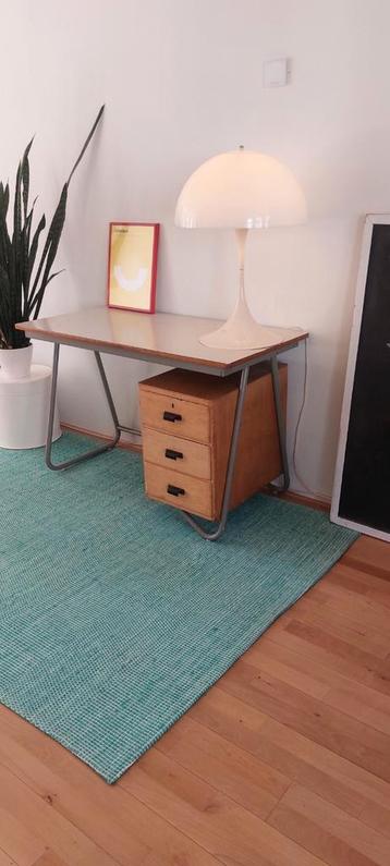 vintage Bauhaus  / Marko bureau / thuiswerkplek beschikbaar voor biedingen