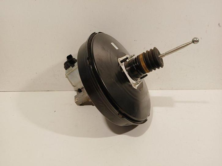 Rembekrachtiger Volkswagen Touran, Auto-onderdelen, Remmen en Aandrijving, Volkswagen, Gebruikt, Herkomst onderdeel bekend, 12 maanden garantie