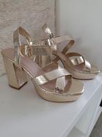 Gouden schoen sandaal sandaletten met hak maat 38, Kleding | Dames, Schoenen, Ophalen of Verzenden, Zo goed als nieuw, Sandalen of Muiltjes