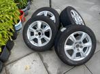 Winterbanden set 17 inch, Auto diversen, Wieldoppen, Ophalen, Zo goed als nieuw