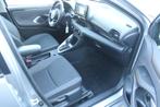 Toyota Yaris 1.5 Hybrid Active / Navi / Climate / (bj 2022), Gebruikt, Euro 6, 450 kg, 3 cilinders