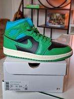 Nike Air Jordan 1 Mid 'Lucky Green Aquatone' maat 38.5, Overige kleuren, Nike, Nieuw, Ophalen of Verzenden
