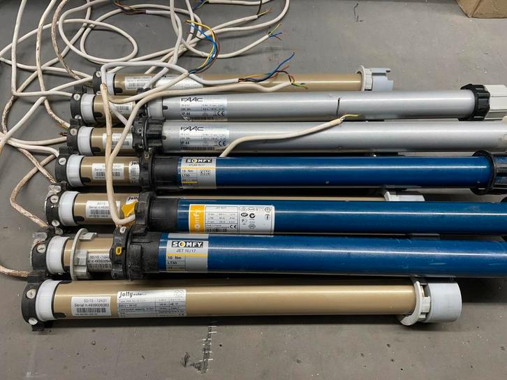 12x gebruikte somfy , faac en jolly motoren, Doe-het-zelf en Verbouw, Rolluiken, Zo goed als nieuw, Minder dan 100 cm, Wit, Ophalen