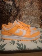Nike dunk low peach cream 41, Ophalen of Verzenden, Zo goed als nieuw, Sneakers of Gympen