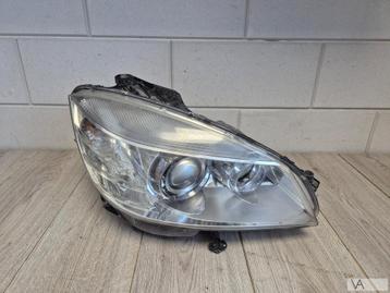 Mercedes C klasse W204 07-11 xenon koplamp rechts met module beschikbaar voor biedingen