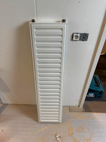 Radiator dubbel plaat. 120/30 cm  beschikbaar voor biedingen
