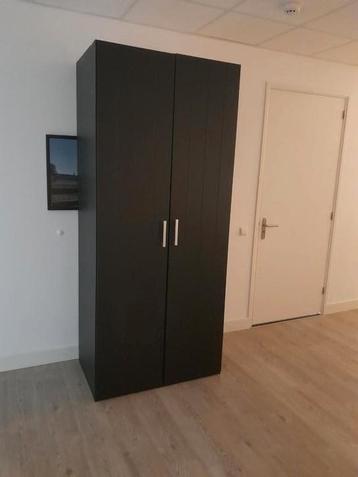 kledingkast hoog zwart beschikbaar voor biedingen