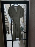 Te koop groene dames jurk, merk H&M, maat 40, Kleding | Dames, Jurken, Maat 38/40 (M), H&M, Ophalen of Verzenden, Zo goed als nieuw