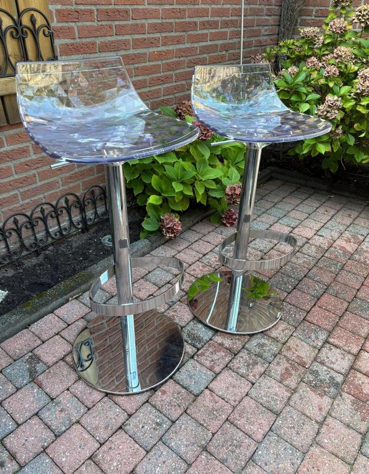 Nieuwe barkrukken - set van 2, Huis en Inrichting, Barkrukken, Nieuw, 60 tot 90 cm, Kunststof, 2 krukken, Met voetsteun, Ophalen