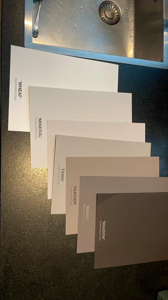 Kleurenkaarten A4 Eric kuster, Doe-het-zelf en Verbouw, Verf, Beits en Lak, Zo goed als nieuw, Wit, Ophalen