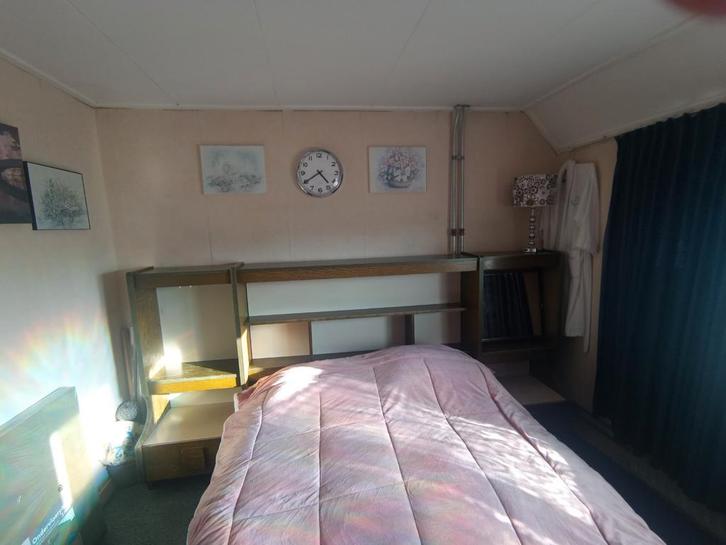Gratis houten bed met ombouw 140x190, Huis en Inrichting, Slaapkamer | Bedden, Gebruikt, Tweepersoons, 140 cm, 190 cm of minder
