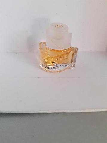 Gabriela Sabatini parfumminiatuur beschikbaar voor biedingen