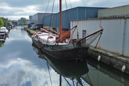 Woonschip Hollandia, Watersport en Boten, Platbodems, Gebruikt, 12 meter of meer, Staal, Diesel, Ophalen