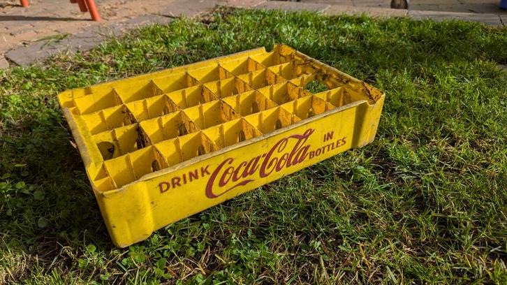 Vintage '60s Coca Cola mini flesjes krat, Verzamelen, Merken en Reclamevoorwerpen, Gebruikt, Gebruiksvoorwerp, Ophalen