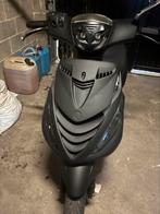 piaggio zip 50Cc 4T, Fietsen en Brommers, Scooters | Piaggio, Zip, Ophalen of Verzenden, Zo goed als nieuw, Benzine