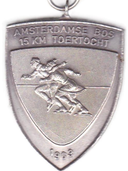 AMSTERDAMSE BOS 15 KM TOERTOCHT 1963, Postzegels en Munten, Penningen en Medailles, Overige materialen, Verzenden