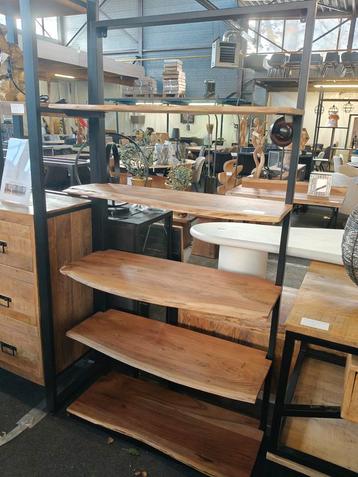 Acaciahouten Rek met 5 Leggers (outlet) beschikbaar voor biedingen