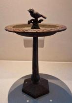 Gietijzerenmet mooi Patina vogelbakje met vogeltje, Ophalen of Verzenden