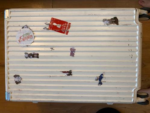 28 inches suitcase, Sieraden, Tassen en Uiterlijk, Koffers, Zo goed als nieuw, Hard kunststof, Minder dan 50 cm, Minder dan 35 cm