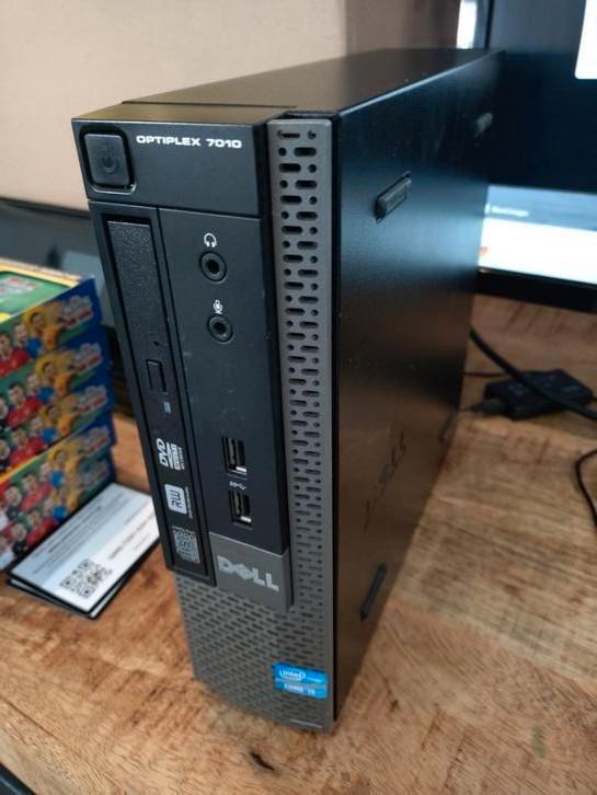 Mooie kleine toren (defect), Computers en Software, Desktop Pc's, Zo goed als nieuw, Ophalen of Verzenden