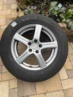 Winterbanden op velg 225/65 R17 (Nissan X-trail), Auto-onderdelen, Banden en Velgen, Ophalen, Gebruikt, Banden en Velgen, 17 inch