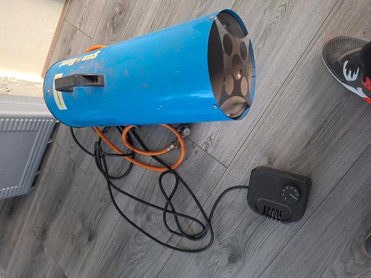 Hete lucktkanon op gas, Doe-het-zelf en Verbouw, Verwarming en Radiatoren, Zo goed als nieuw, Radiator, 30 tot 80 cm, Minder dan 60 cm