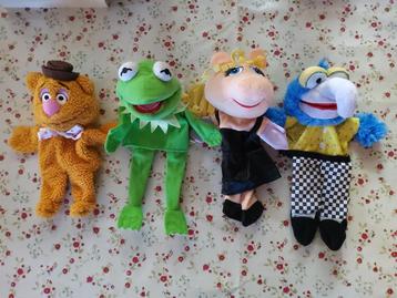 The muppets show with beer kermit de kikker miss piggy Gonzo