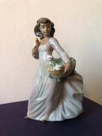 Oude porselein Lladro figuur, Verzamelen, Beelden en Beeldjes, Verzenden, Zo goed als nieuw, Mens