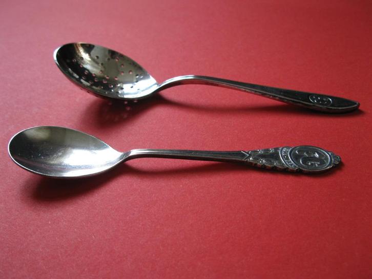FG Suikerlepel& Zeeflepel 1913-1953. Beetwortelsuikerfabriek, Antiek en Kunst, Antiek | Bestek, Ophalen of Verzenden