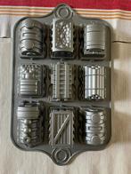 Bakvorm trein in “nordic ware” stijl, Hobby en Vrije tijd, Taarten en Cupcakes maken, Ophalen, Zo goed als nieuw, Taarten, Bakvorm