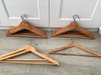15 houten kledinghangers voor dames en/of heren, Ophalen of Verzenden, Zo goed als nieuw, Hout