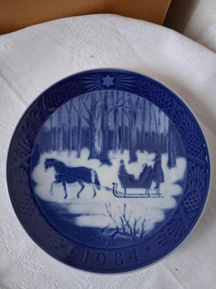 Royal Copenhagen kerstbord 1984 *eureka*, Antiek en Kunst, Antiek | Servies los, Ophalen of Verzenden