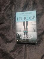 Verrraad - J.D. Robb (Nora Roberts) - Eve Dallas Serie, Ophalen of Verzenden, Gelezen, Nora Roberts, Tv-bewerking