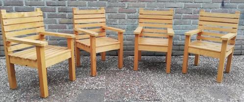 Kinderstoel. 4 degelijke kinderstoelen. Hardhout. Ca 1970., Kinderen en Baby's, Kinderstoelen, Zo goed als nieuw, Overige typen