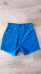 Vintage 70s Levis corduroy mom shorts, Kleding | Dames, Levi's, Maat 34 (XS) of kleiner, Blauw, Kort