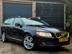Volvo V70 T5 177KW Aut. 2012 Zwart, Auto's, 1800 kg, Zwart, 4 cilinders, Zwart