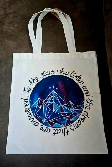 NIEUW Sarah J Maas, ACOTAR totebag / tas met hengsels beschikbaar voor biedingen