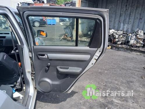 Portier 4Deurs rechts-achter van een Suzuki Swift, Auto-onderdelen, Carrosserie en Plaatwerk, Deur, Suzuki, Gebruikt, 3 maanden garantie