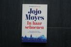 IN HAAR SCHOENEN..... Jojo Moyes... (2023), Ophalen of Verzenden, Zo goed als nieuw, Jojo Moyes