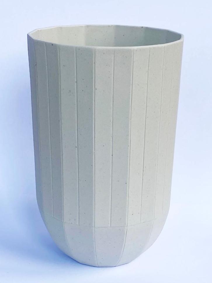HAY Paper Porcelain vaas, ontwerpbureau Scholten & Baijings, Huis en Inrichting, Woonaccessoires | Vazen, Zo goed als nieuw, Overige kleuren