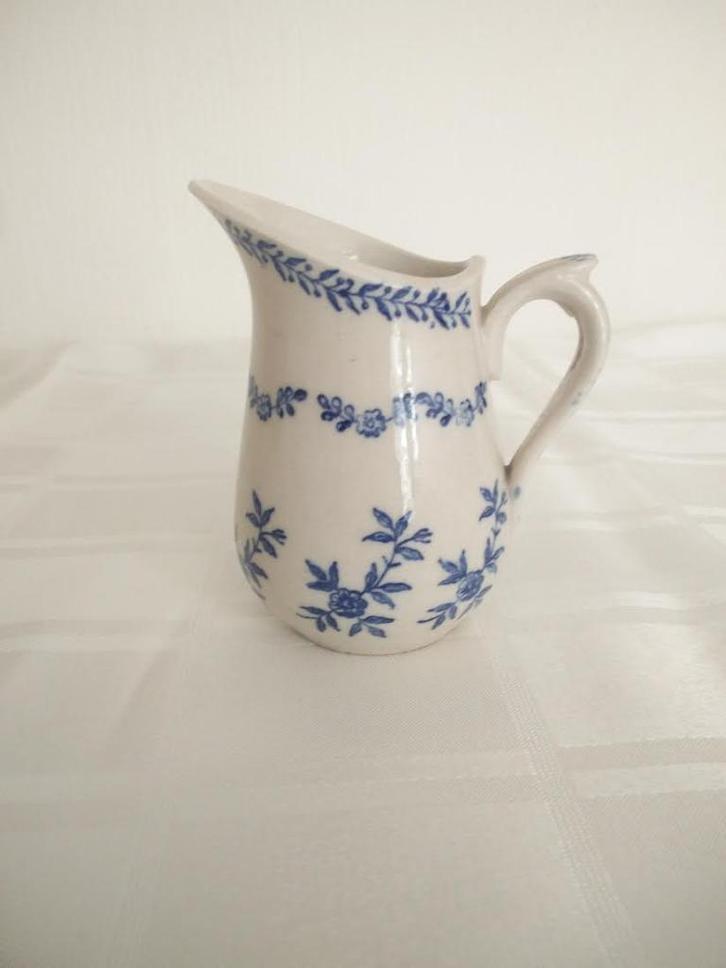 Antiek Terre de Fonte Melk Room kannetje, Antiek en Kunst, Antiek | Servies los, Ophalen of Verzenden