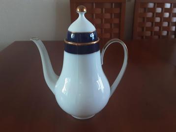 Theepot/ koffiekan  beschikbaar voor biedingen