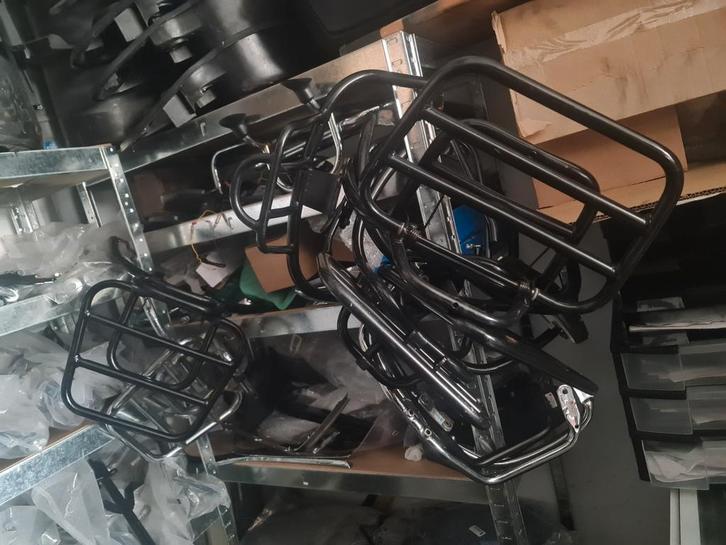 Valbeugels, klaprek, zijbeugels en spatbord beugels, Fietsen en Brommers, Brommeronderdelen | Algemeen, Gebruikt, Overige typen