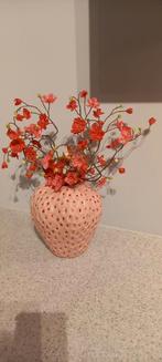 Aardbei vaas met zijde bloemen 45cm hoog, Ophalen, Zo goed als nieuw