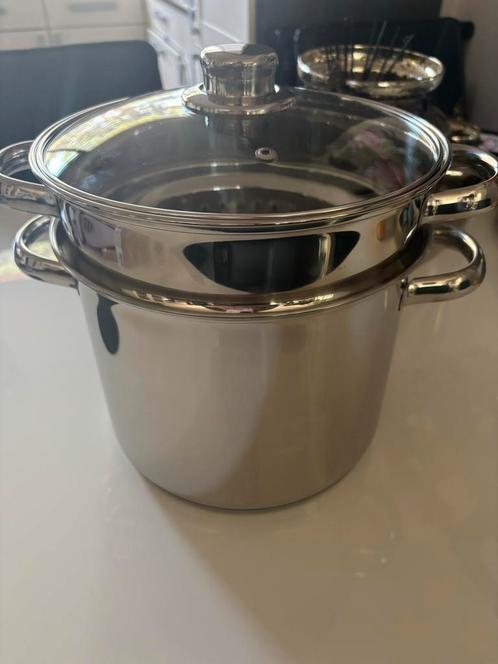 Grote rvs pan met vergiet, pastapan, aspergepan of soeppan, Huis en Inrichting, Keuken | Potten en Pannen, Zo goed als nieuw, Kookpan of Snelkookpan